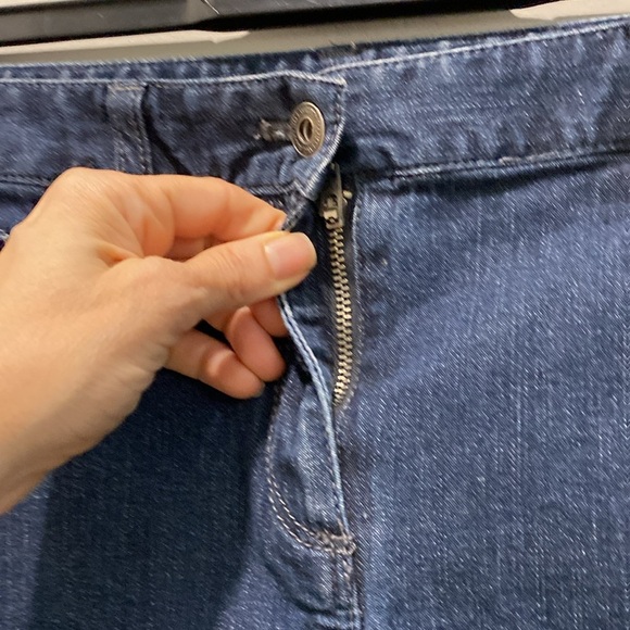 Ann Taylor Blue Jean Skirt Size 6 - Picture 6 of 12